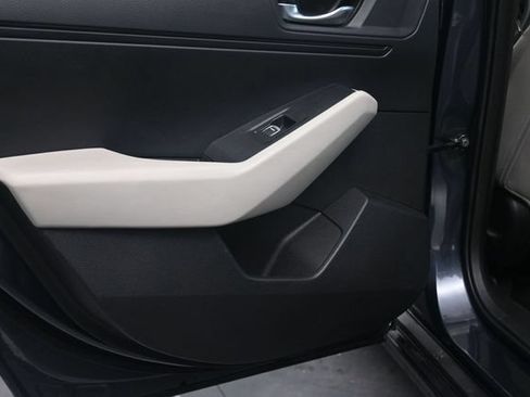 Used 2024 Honda Accord EX image 19
