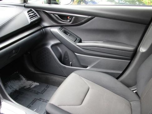 Used 2019 Subaru Crosstrek 2.0i AWD/4WD image 28