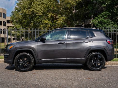 Used 2021 Jeep Compass Latitude AWD/4WD image 9