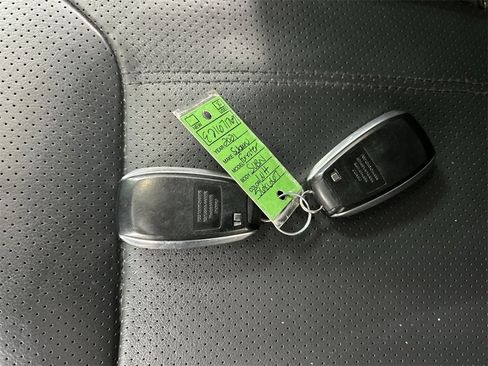 Used 2021 Subaru Forester Touring image 12