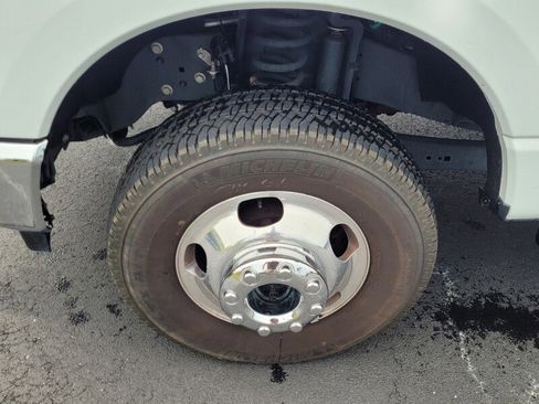 Used 2023 Ford F350 XL image 17