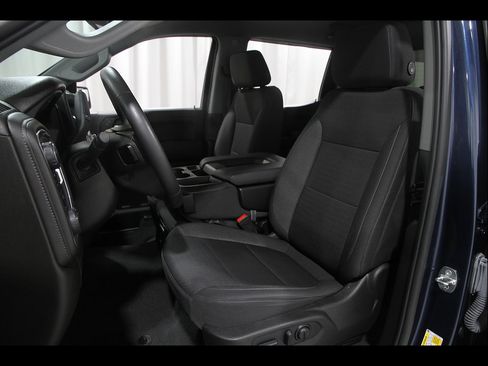 Used 2022 Chevrolet Silverado 1500 LT AWD/4WD image 5
