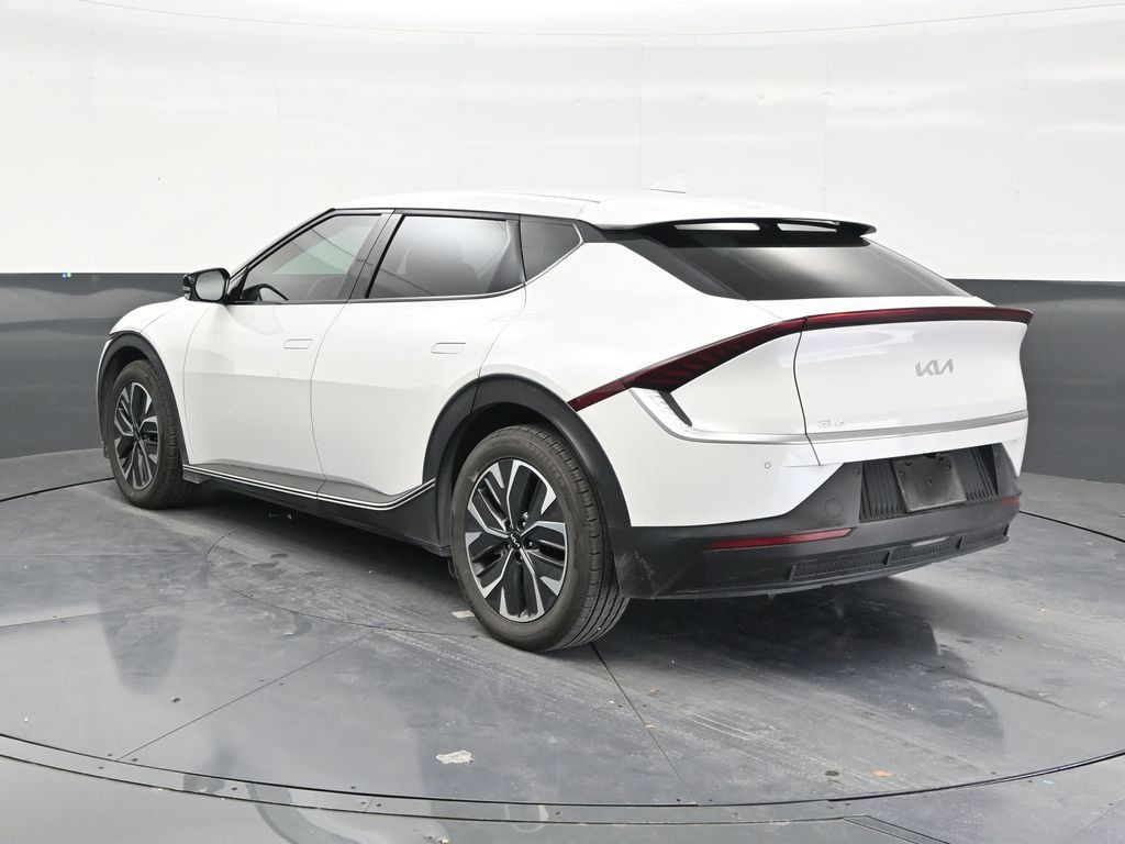 Used 2024 Kia EV6 Light RWD image 3