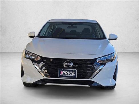 Used 2025 Nissan Sentra SV image 2