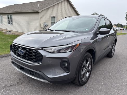 Used 2025 Ford Escape ST-Line Select AWD/4WD image 8