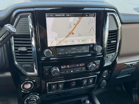 Used 2021 Nissan Titan Platinum Reserve w/ Moonroof Package image 15