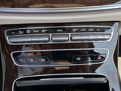 Used 2022 Mercedes-Benz E 350 4MATIC Sedan image 24