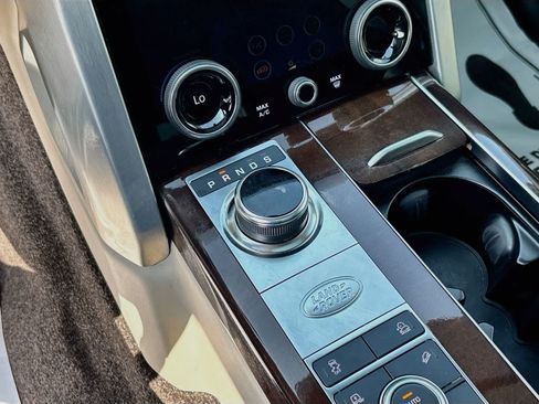 Used 2019 Land Rover Range Rover HSE AWD/4WD image 17