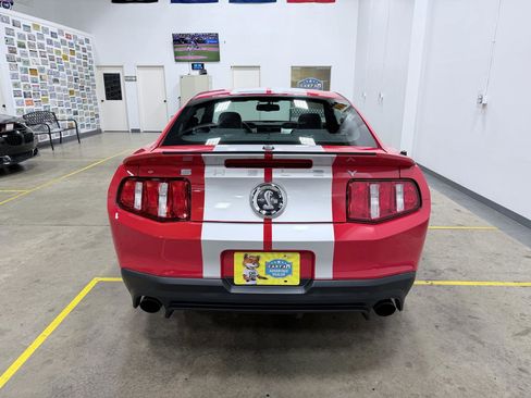 Used 2010 Ford Mustang Shelby GT500 RWD image 6