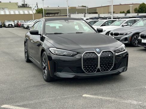 Used 2023 BMW i4 eDrive40 w/ Premium Package RWD image 7
