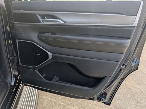 New 2026 Jeep Grand Wagoneer Limited image 32