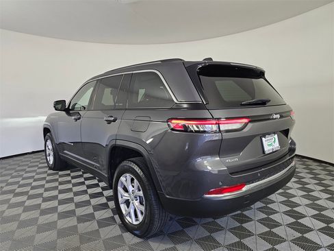 Used 2022 Jeep Grand Cherokee Limited image 5