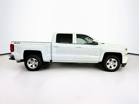 Used 2018 Chevrolet Silverado 1500 LT w/ All Star Edition AWD/4WD image 10
