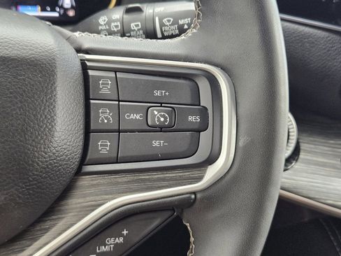 Used 2023 Jeep Wagoneer L Series II image 26