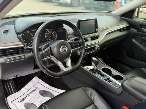 Used 2019 Nissan Altima 2.5 Platinum image 12