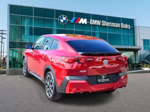 Used 2025 BMW X2 xDrive28i AWD/4WD image 6