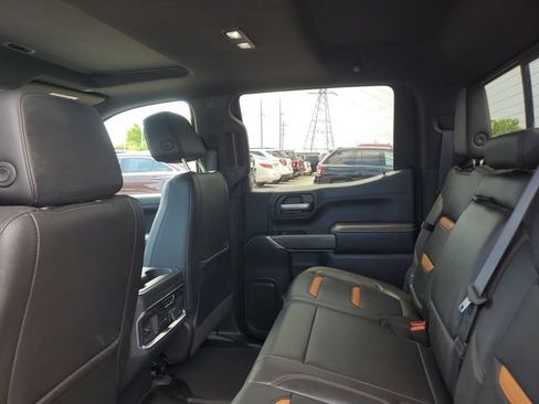 Used 2021 GMC Sierra 1500 AT4 w/ Technology Package AWD/4WD image 8