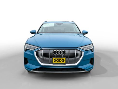 Used 2019 Audi e-tron Prestige image 8