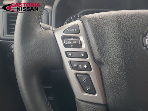 Used 2024 Nissan Titan SV w/ SV Convenience Package image 40