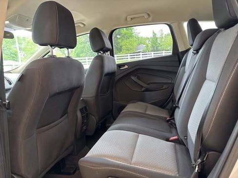 Used 2017 Ford Escape SE FWD image 11