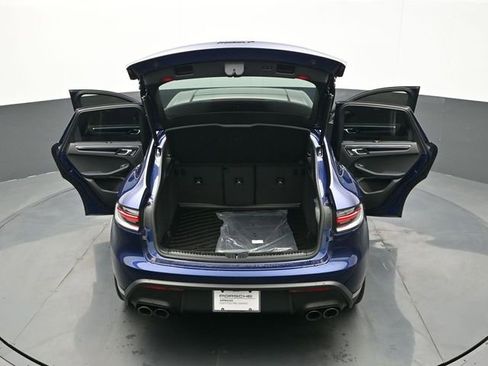 Certified 2025 Porsche Macan Turbo image 27
