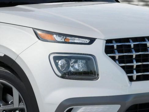 New 2026 Hyundai Venue SEL FWD image 9