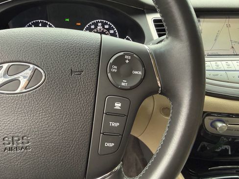 Used 2010 Hyundai Genesis 4.6 w/ Technology Pkg 5 image 19