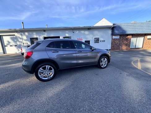 Used 2017 Mercedes-Benz GLA 250 4MATIC image 26