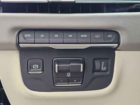 New 2026 Cadillac Escalade Platinum Luxury w/ LPO, Radiant Package AWD/4WD image 27