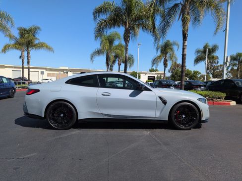 Used 2022 BMW M4 Coupe w/ Executive Package RWD image 31