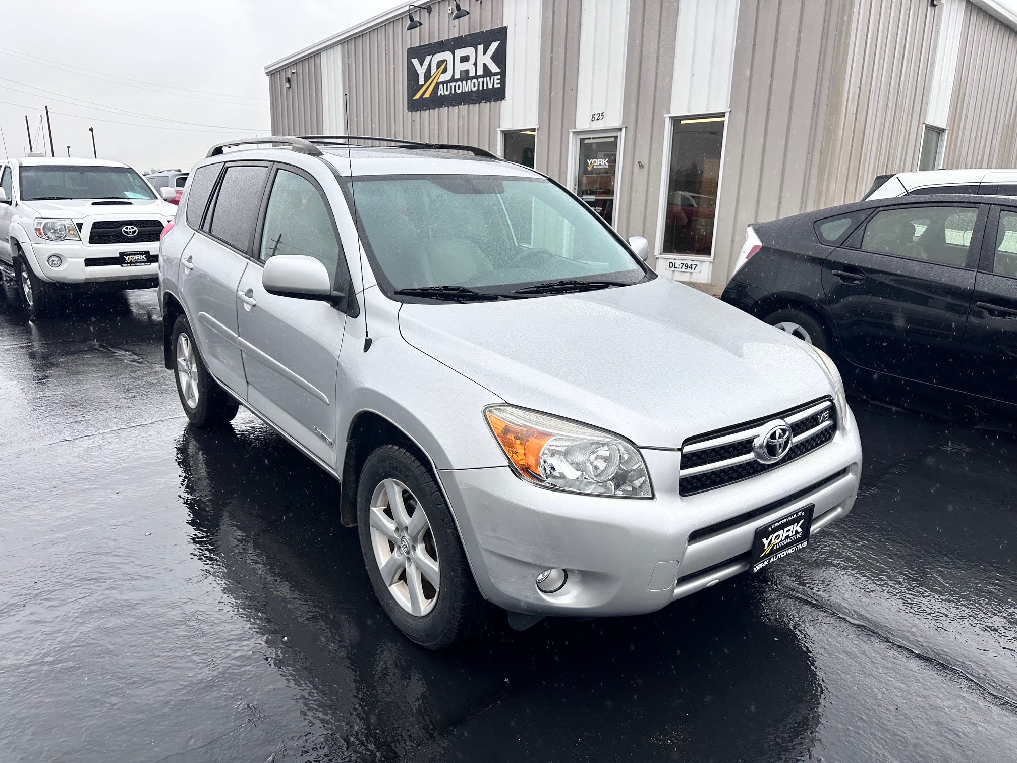 Used 2008 Toyota RAV4 Limited w/ Tow Prep Pkg AWD/4WD image 1