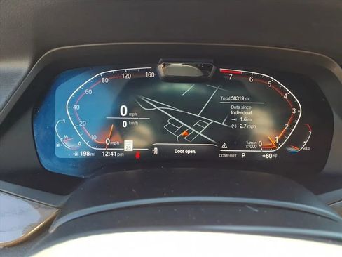 Used 2022 BMW X6 xDrive40i w/ Executive Package image 19