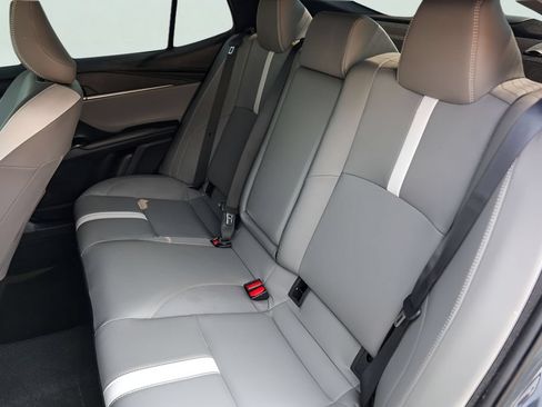 Used 2025 Toyota Camry SE w/ Convenience Package FWD image 27