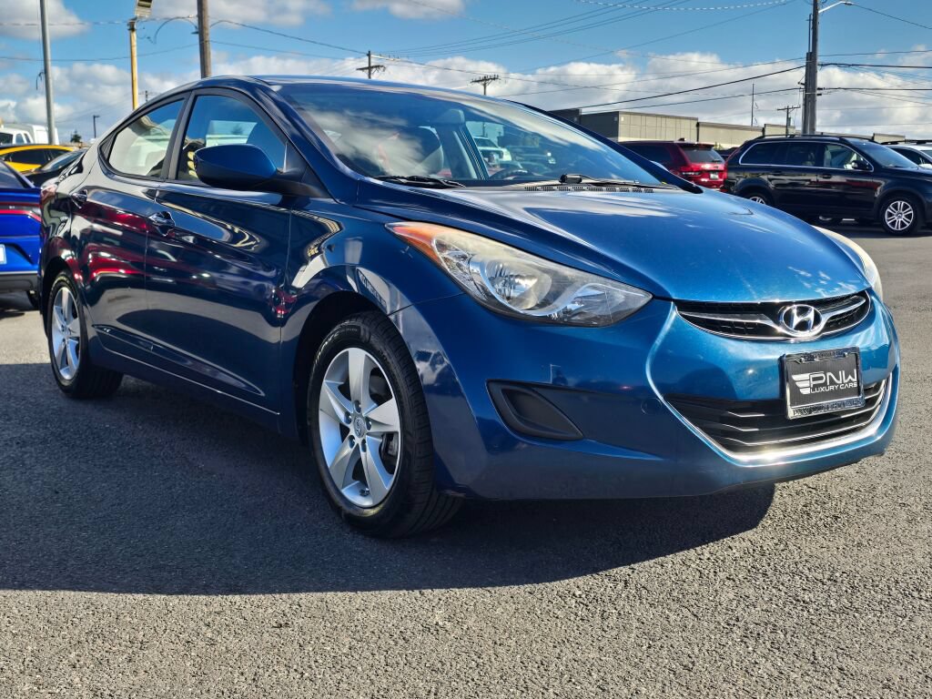 Used 2013 Hyundai Elantra GLS FWD image 4