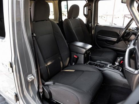 Used 2021 Jeep Wrangler Unlimited Sport image 43