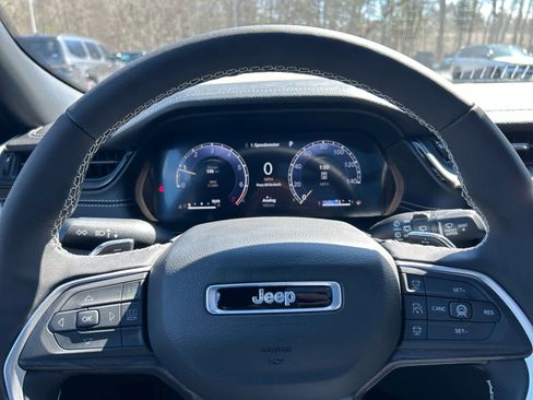New 2026 Jeep Grand Cherokee Limited AWD/4WD image 17