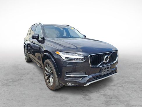 Used 2018 Volvo XC90 T5 Momentum w/ Convenience Package AWD/4WD image 3