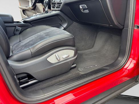 Used 2019 Porsche Macan AWD/4WD image 50