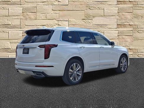 Certified 2025 Cadillac XT6 Premium Luxury w/ Platinum Package image 4