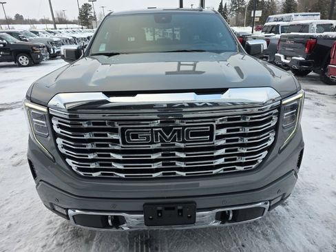 Used 2024 GMC Sierra 1500 Denali image 3