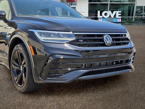 Certified 2024 Volkswagen Tiguan SE R-Line FWD image 9