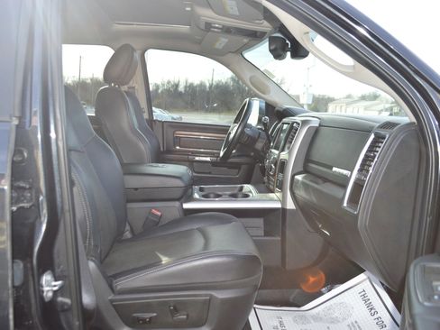 Used 2017 RAM 3500 Laramie image 17