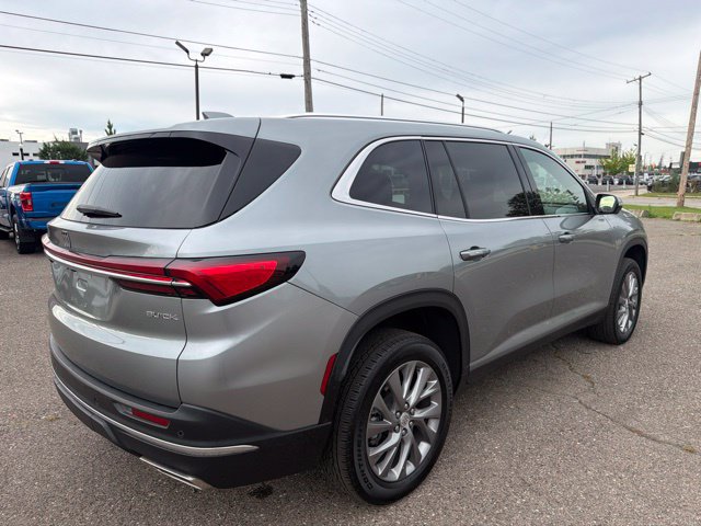 Used 2025 Buick Enclave Preferred AWD/4WD image 7