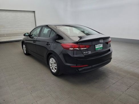 Used 2018 Hyundai Elantra SE FWD image 5