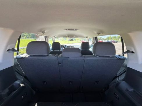 Used 2022 Volkswagen Tiguan S FWD image 16
