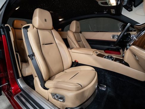 Used 2019 Rolls-Royce Wraith RWD image 30