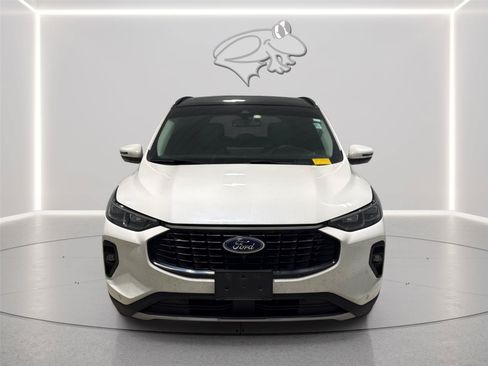 Used 2023 Ford Escape SE w/ PHEV Premium Package FWD image 8