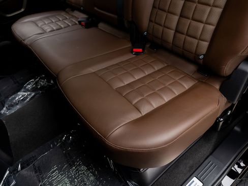 Used 2021 Nissan Titan Platinum Reserve w/ Moonroof Package image 35