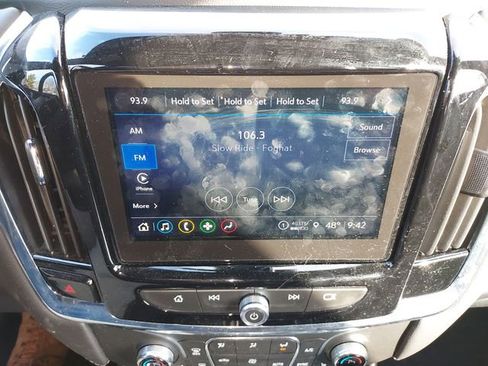 Certified 2023 Chevrolet Traverse LT image 14