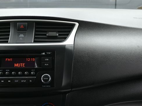 Used 2017 Nissan Sentra S image 27